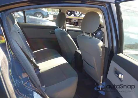 2011 Nissan Sentra 2.0S from USA, damaged, VIN 3N1AB6AP0BL671996